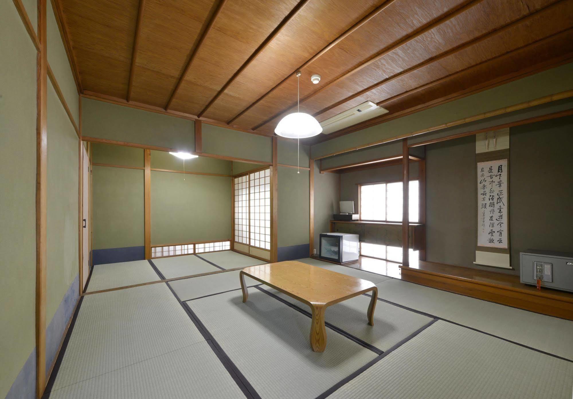 Zen Hostel Яманучи Екстериор снимка